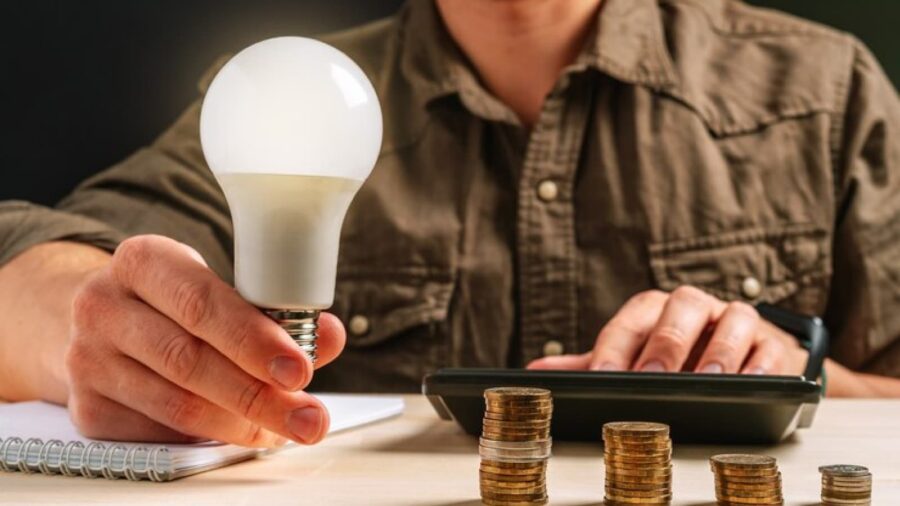 Descontos de até 99% na energia para beneficiários do Bolsa Família com o programa Desenrola Brasil
