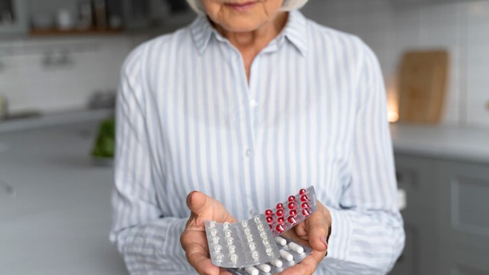 Programa Farmácia Popular Oferece Medicamentos e Fraldas Geriátricas Gratuitos para Idosos