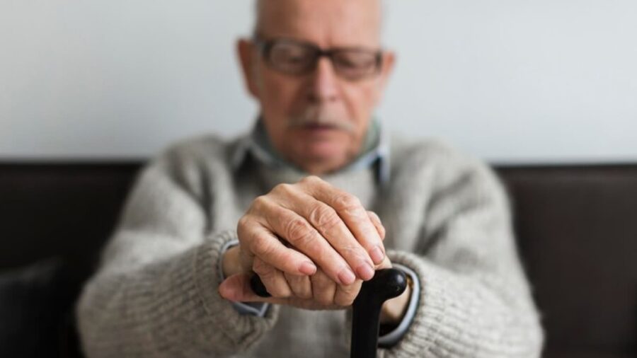 Proposta visa ampliação do Benefício de Prestação Continuada para idosos abaixo de 65 anos