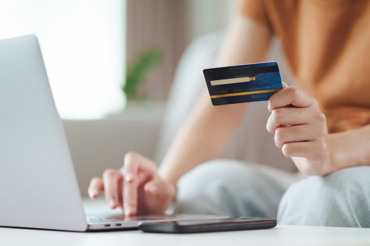 Quanto tempo demora para uma compra on-line no cartão de crédito ser aprovada?