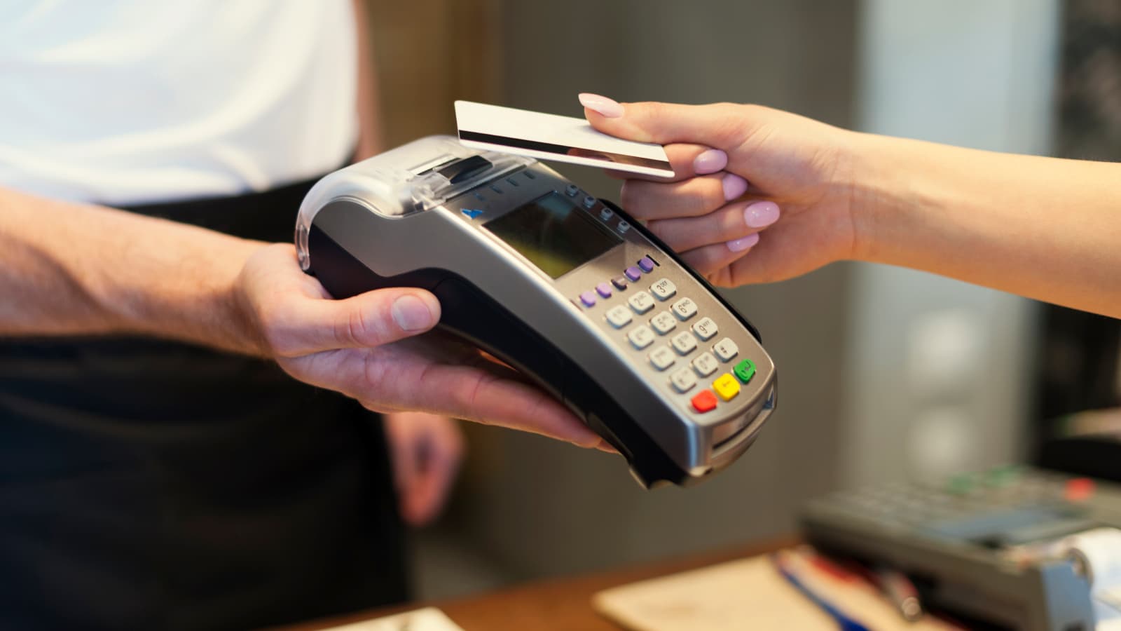 Como funciona a maquininha de cartão de crédito?